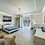 Palazzo Mauro Luxury 4* סורנטו