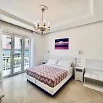 Palazzo Mauro Luxury בית הארחה סורנטו